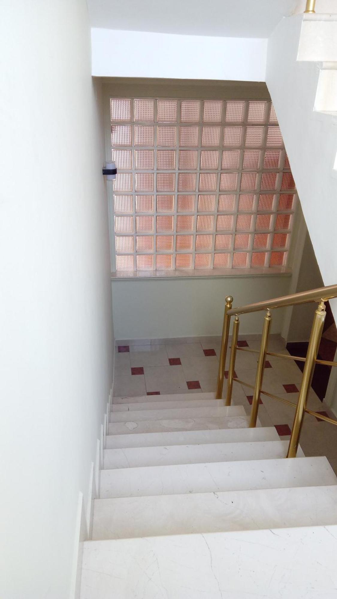 Mandarine Hostel Тирана Екстер'єр фото