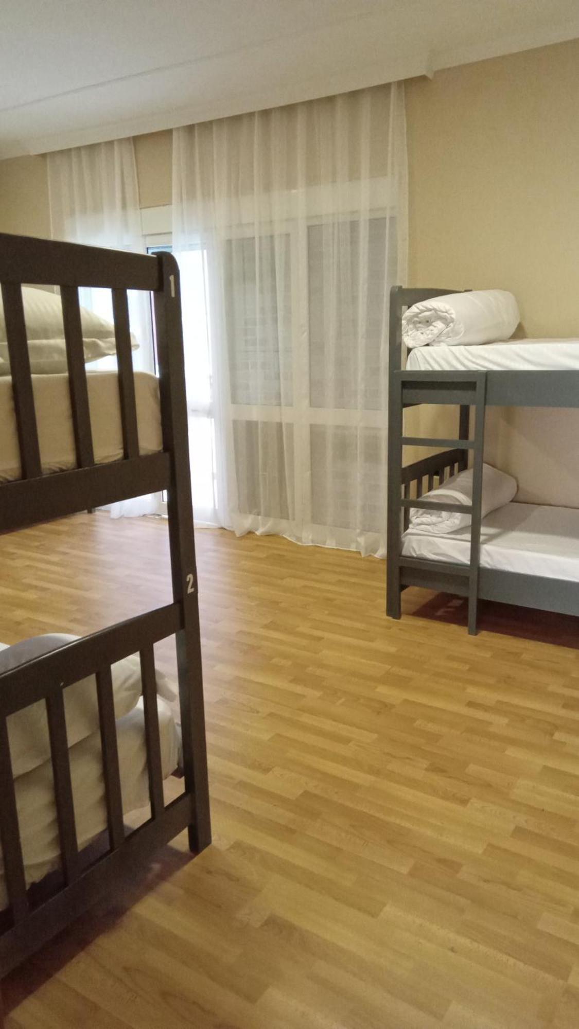 Mandarine Hostel Тирана Екстер'єр фото