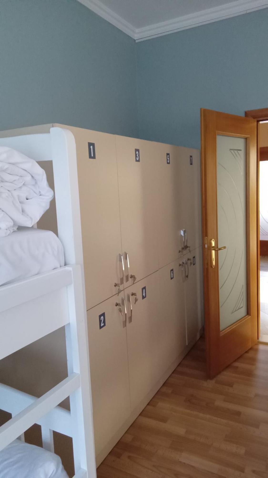 Mandarine Hostel Тирана Екстер'єр фото