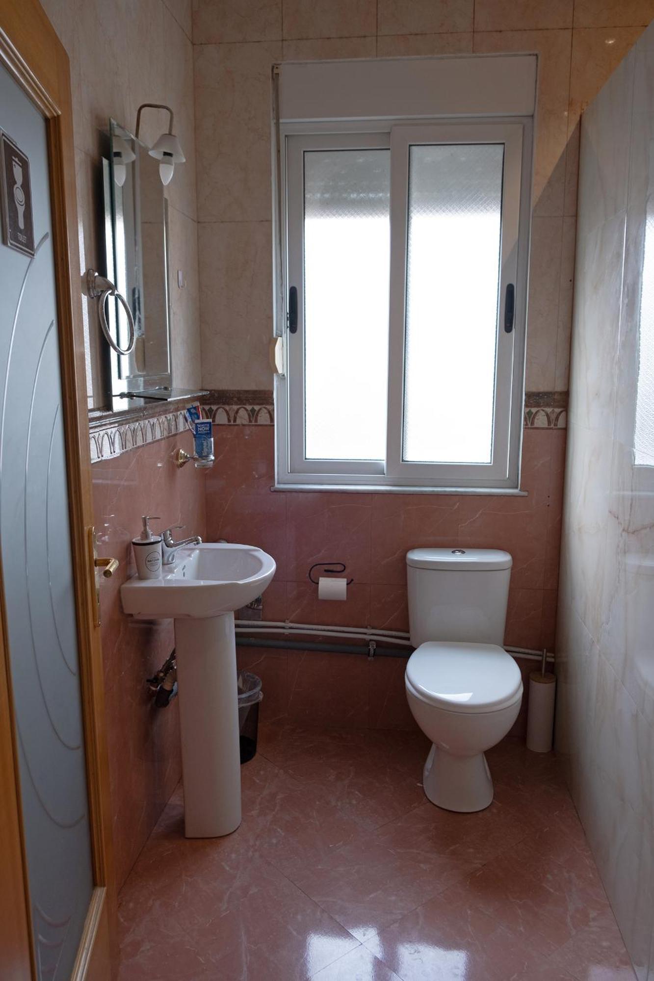 Mandarine Hostel Тирана Екстер'єр фото
