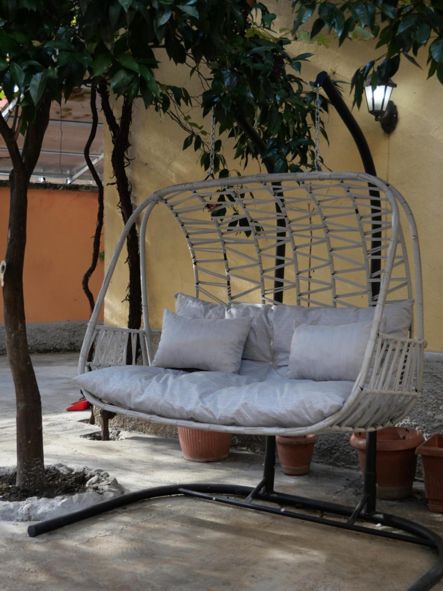 Mandarine Hostel Тирана Екстер'єр фото