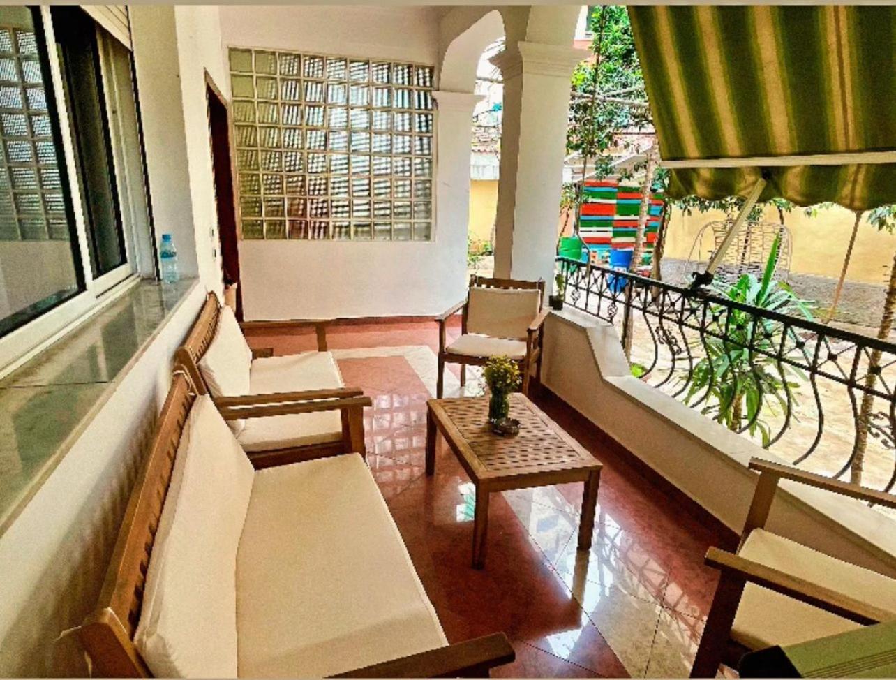 Mandarine Hostel Тирана Екстер'єр фото